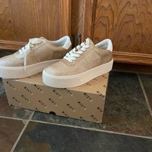 Mix No. 6 Gold Sparkle Size 7 Women's Shoes